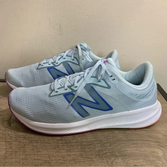 Womens NEW BALANCE Light Blue DYNA SOFT DRIFT V2 Running SHOES Athletic SNEAKERS - Picture 1 of 5